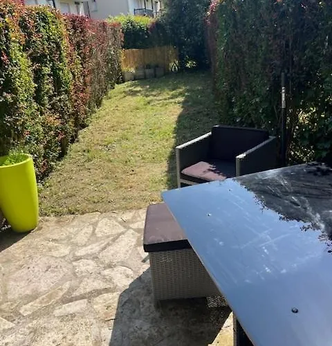 Avec Jardin Au Calme *