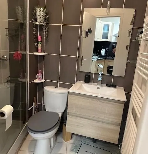 Avec Jardin Au Calme Apartment *