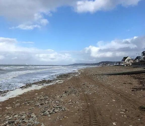 Apartment Avec Jardin Au Calme