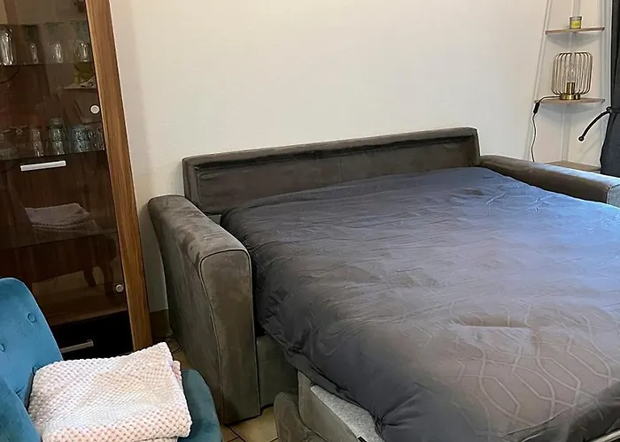 Avec Jardin Au Calme Apartment *